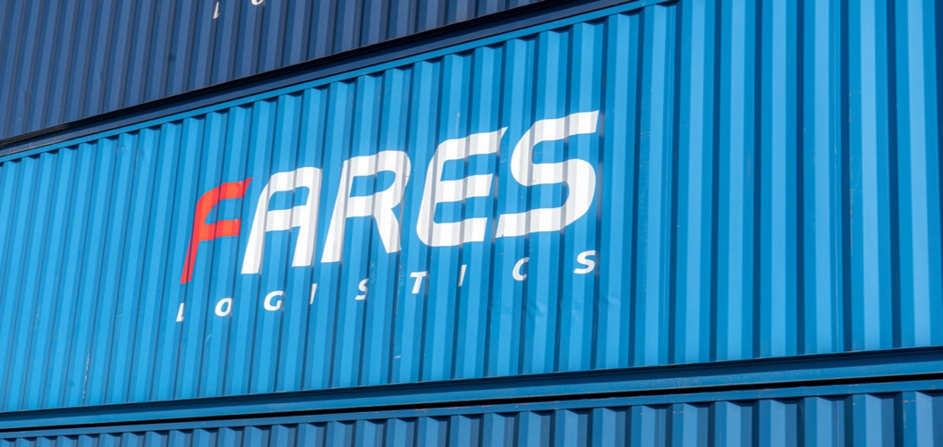 Компания "Фарес" начала предоставлять услугу по перевозке автомобиле�й в контейнерах